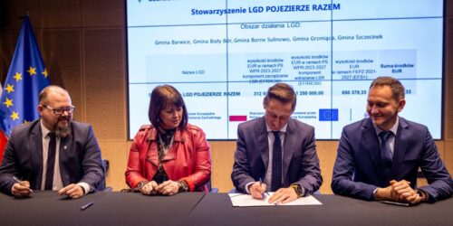 Stowarzyszenie LGD POJEZIERZE RAZEM podpisało umowę na realizację LSR w nowej perspektywie finansowej